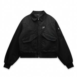 1_05a49e4cbfda4bc19431848e12d7cfbf_9d245e26694b41188ca2ddb0c3be9e58 SWE Badge Bomber Jacket 外套(黑)