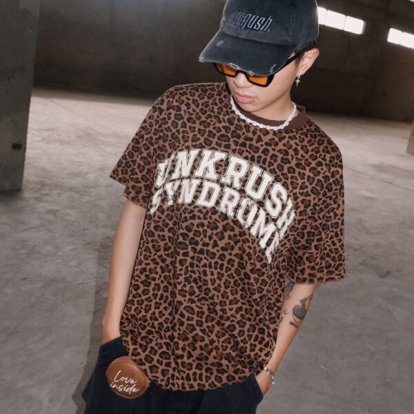UNKRUSH SYNDROME -  TEE/ leopard