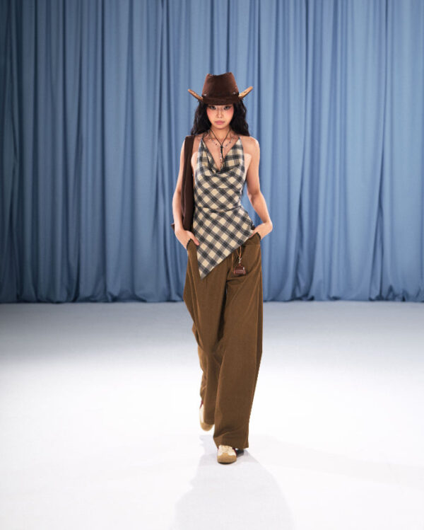 So Dópe｜Plaid Tove Top