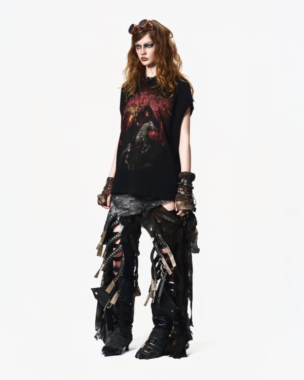 UNKRUSH_0571_a9376630-edf0-4b07-b854-da3ff2649f6f UNKRUSH KINGDOM - TEE
