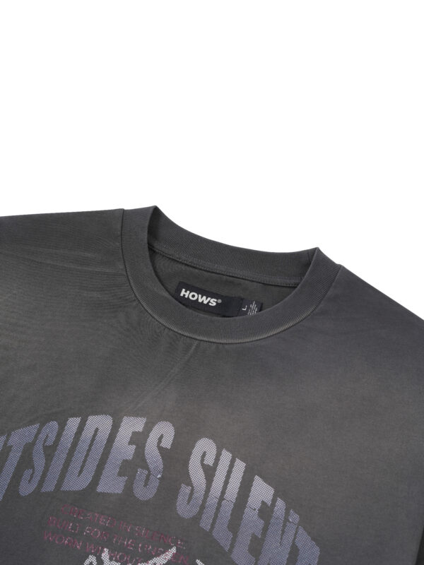 HOWS｜THE Unseen Horse TEE / LEAD GREY
