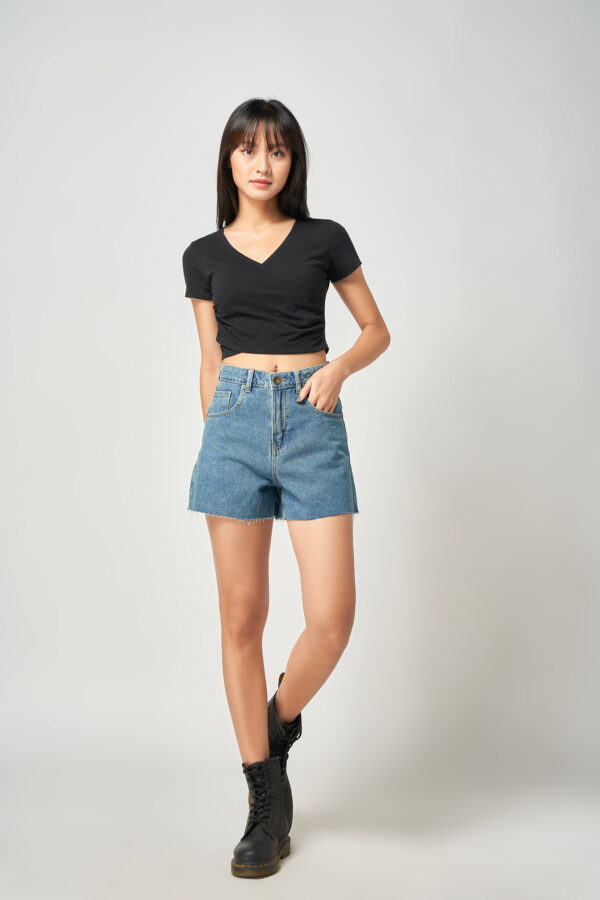 COUPLETX｜Tee Nữ Croptop Đắp Tà