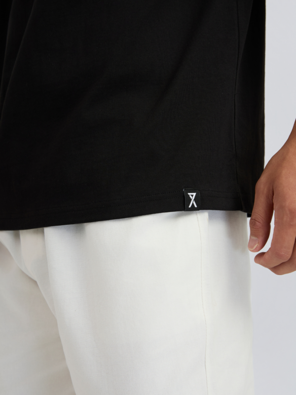 COUPLETX｜Tee Nam Explorer On The Street