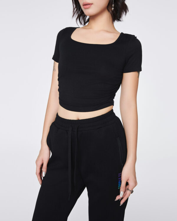 women_den__8__8395304e194746508626cdd7c71088ef COUPLETX|Tee Nữ Croptop Banana Kiểu Nhún Sườn