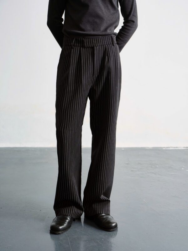 MAVERIK STUDIO｜MAVERIK® PARALLEL FLARED TROUSERS ( BLACK )