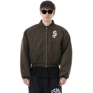 z7248074597709_1899ab2c35a1f3072a9f382ebf4185cc STRESSMAMA Fw25 "s" Bomber 服飾(棕)