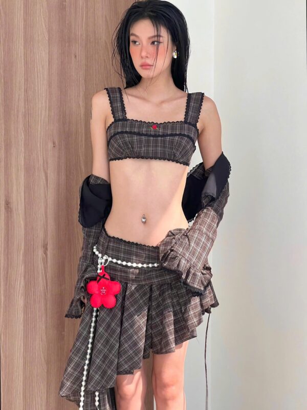So Dópe｜Noire Croptop